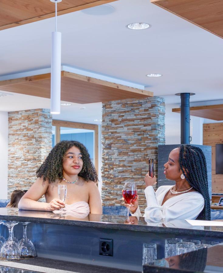 Boutique Hotel Corbetta - Spa 60M2 - La Montagne A 5 Minutes De L'Autoroute A12 Aux Paccots Sur Montreux - Nouveau Loft Familial - Profitez Du Lac Leman Et Des Montagnes En Meme Temps Les Paccots Exterior photo