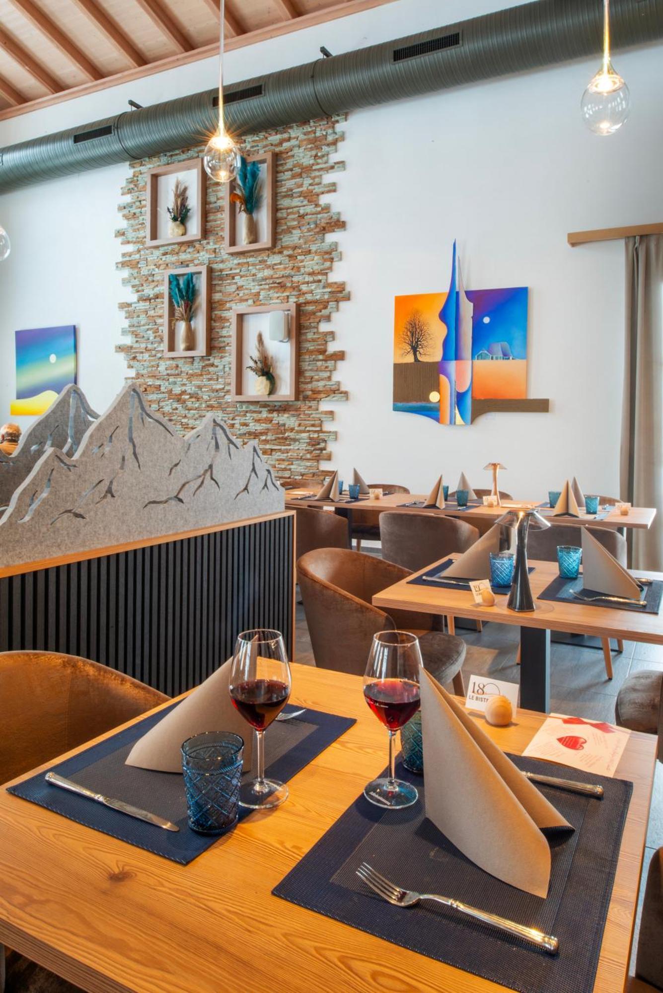 Boutique Hotel Corbetta - Spa 60M2 - La Montagne A 5 Minutes De L'Autoroute A12 Aux Paccots Sur Montreux - Nouveau Loft Familial - Profitez Du Lac Leman Et Des Montagnes En Meme Temps Les Paccots Exterior photo
